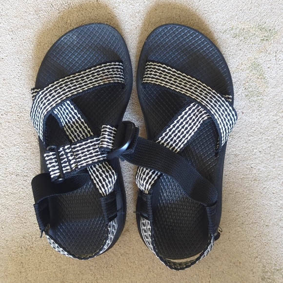 Women's Black and White Chaco Sandals - Picture 4 of 6
